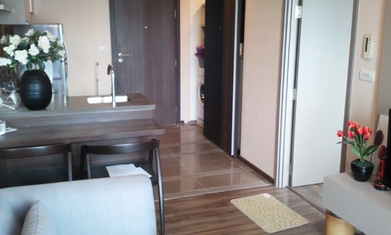 Teal Sathorn Taksin condo near Silom