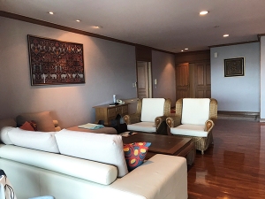 Sathorn Gardens <strong>flat apartment condo for rent near Lumphini MRT</strong>